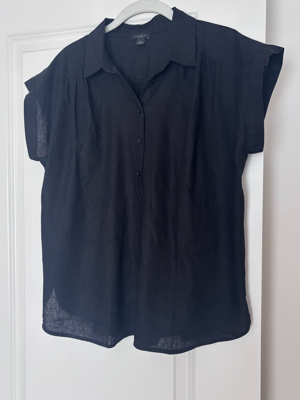 Ann Taylor Factory Black Linen Blend short sleeve shirt